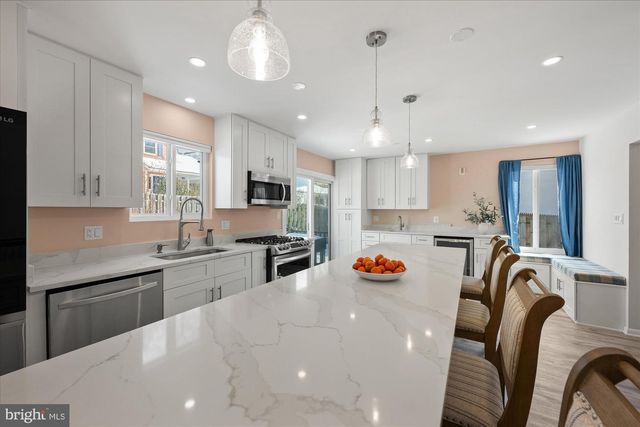 1925 N WESTMORELAND ST, Arlington, VA 22213