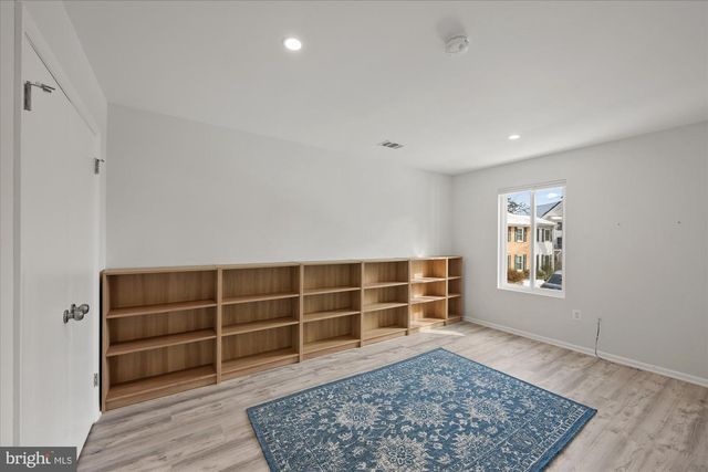 1925 N WESTMORELAND ST, Arlington, VA 22213