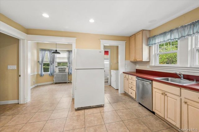 132 Washington Avenue, Patchogue, NY 11772