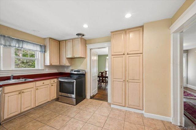 132 Washington Avenue, Patchogue, NY 11772