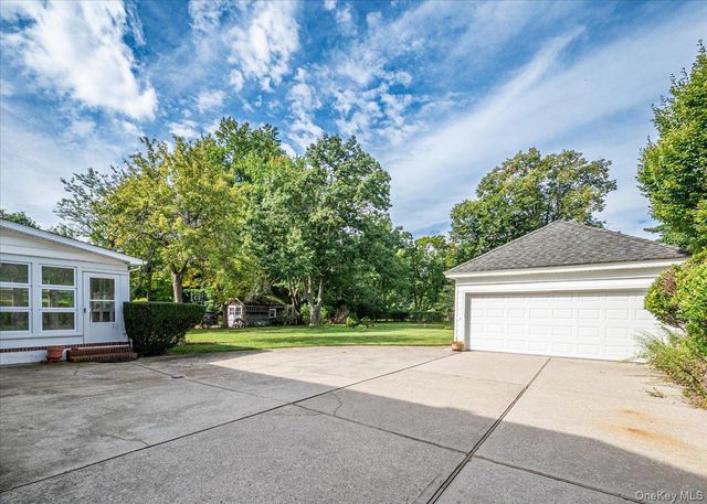 132 Washington Avenue, Patchogue, NY 11772