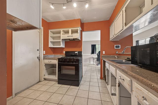19543 Elmtree Estates Drive, Katy, TX 77449