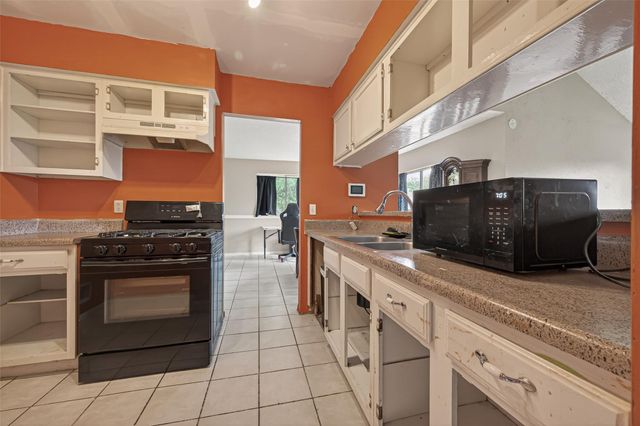 19543 Elmtree Estates Drive, Katy, TX 77449