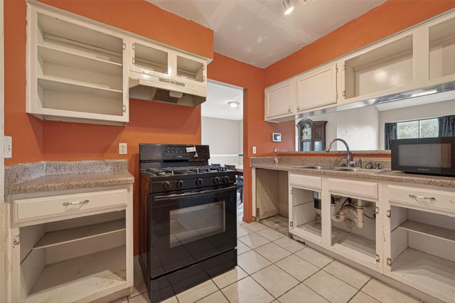 19543 Elmtree Estates Drive, Katy, TX 77449