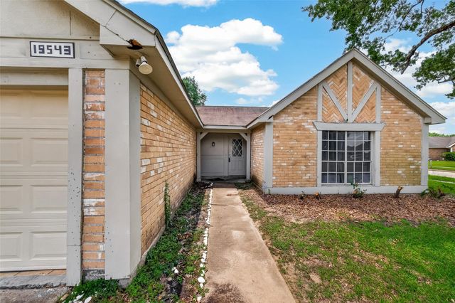 19543 Elmtree Estates Drive, Katy, TX 77449