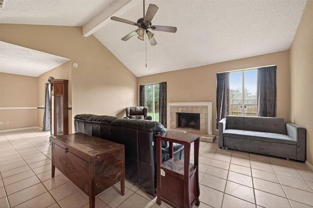 19543 Elmtree Estates Drive, Katy, TX 77449
