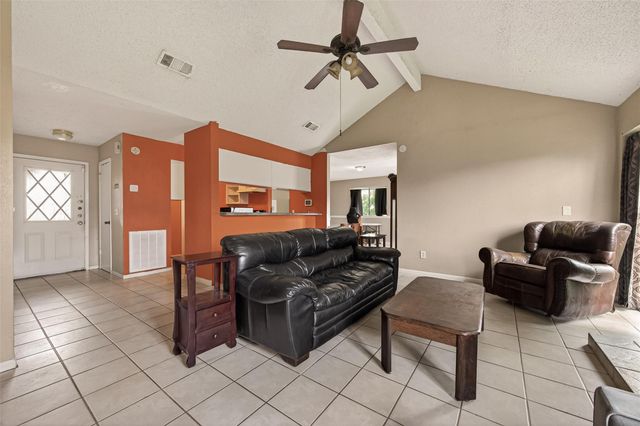 19543 Elmtree Estates Drive, Katy, TX 77449