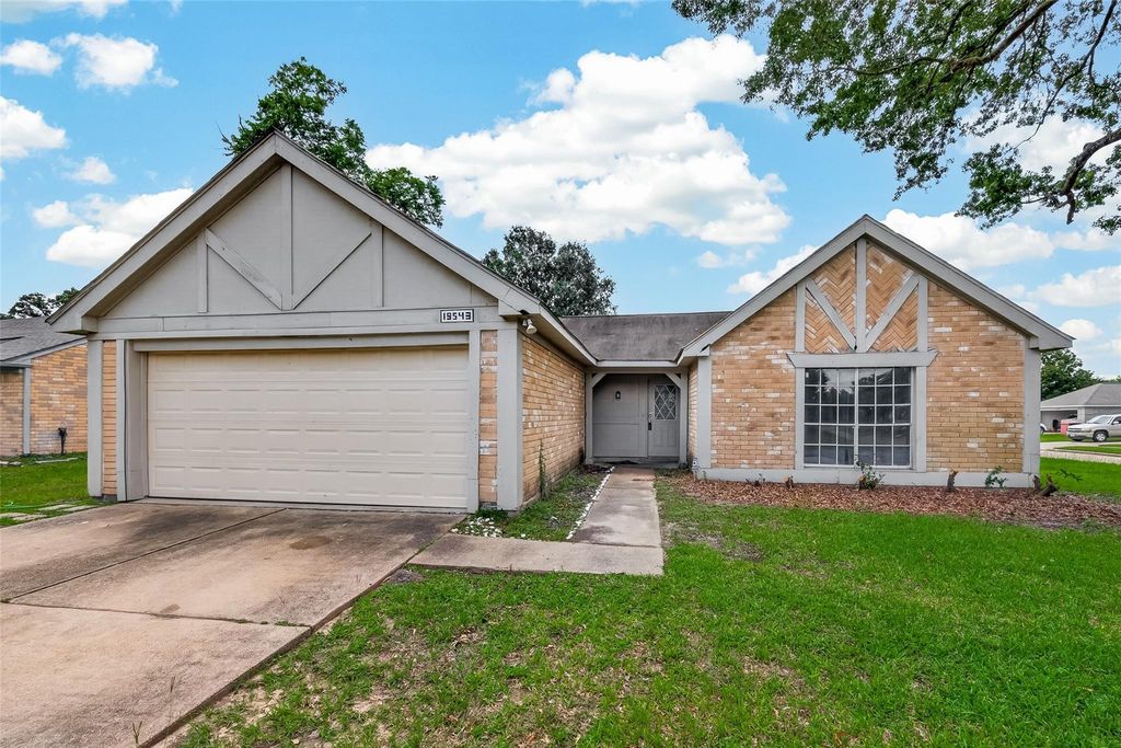 19543 Elmtree Estates Drive, Katy, TX 77449