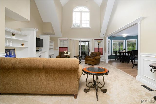 24155 Red Oak Road, Waynesville, MO 65583