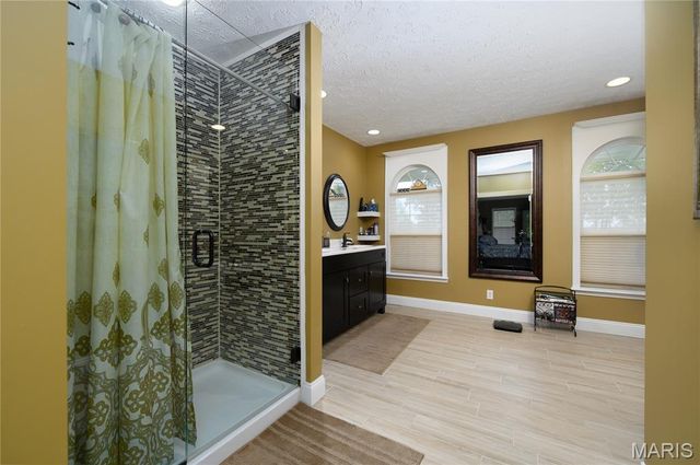 24155 Red Oak Road, Waynesville, MO 65583