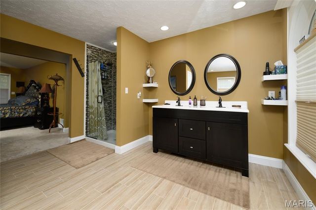 24155 Red Oak Road, Waynesville, MO 65583