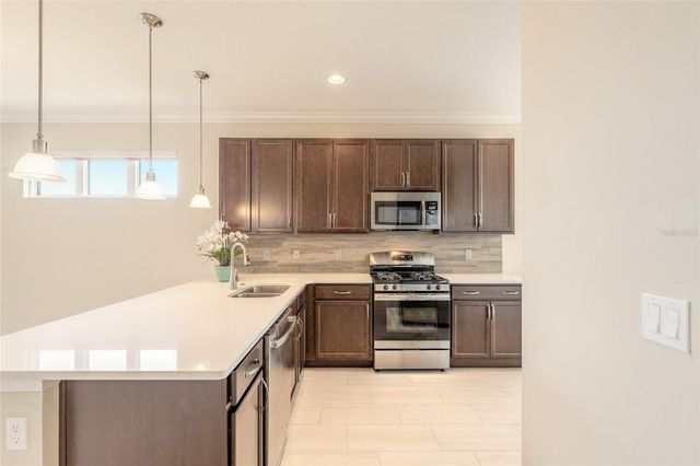 1099 LINCOLNSHIRE DRIVE, Deland, FL 32724