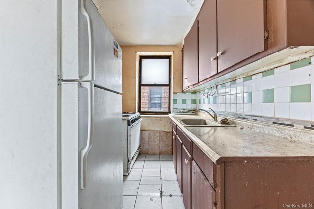 2830 Briggs Avenue 5E, Bronx, NY 10458