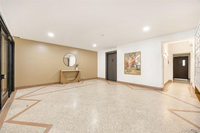 2830 Briggs Avenue 5E, Bronx, NY 10458