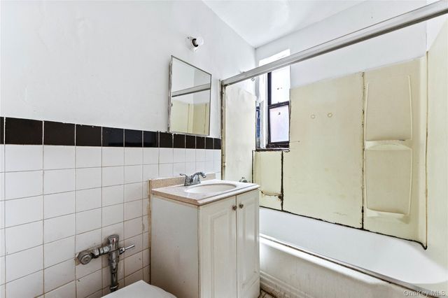 2830 Briggs Avenue 5E, Bronx, NY 10458