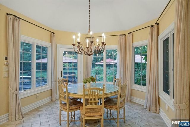 88 Bayberry Drive, Mahwah, NJ 07430