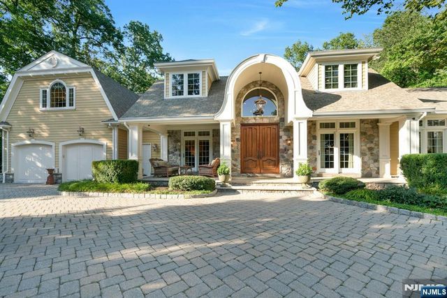 88 Bayberry Drive, Mahwah, NJ 07430