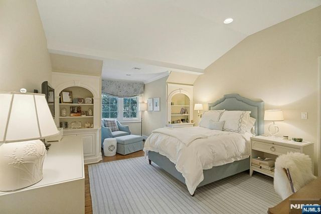 88 Bayberry Drive, Mahwah, NJ 07430