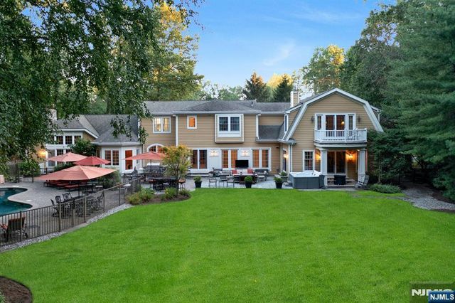 88 Bayberry Drive, Mahwah, NJ 07430