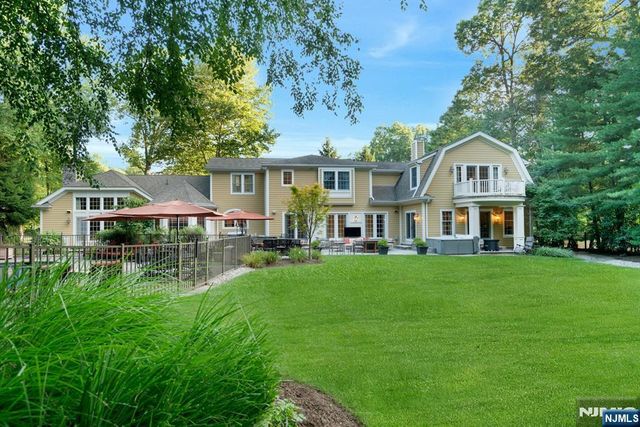 88 Bayberry Drive, Mahwah, NJ 07430