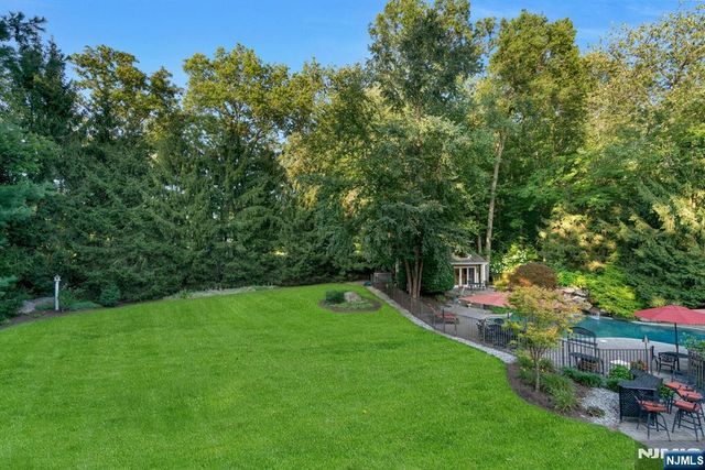 88 Bayberry Drive, Mahwah, NJ 07430