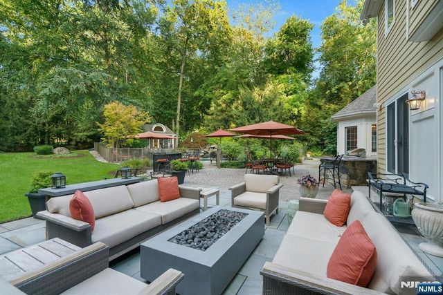 88 Bayberry Drive, Mahwah, NJ 07430