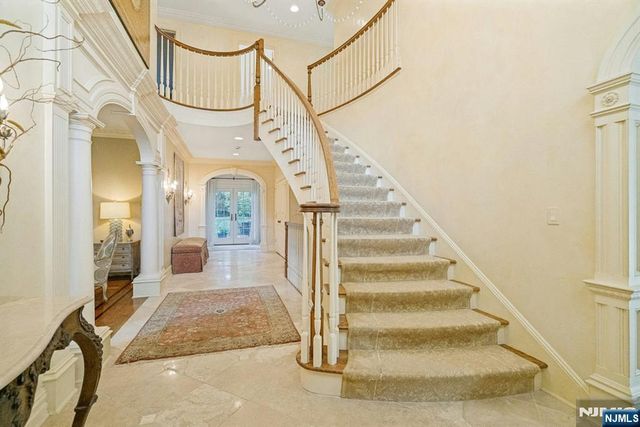 88 Bayberry Drive, Mahwah, NJ 07430