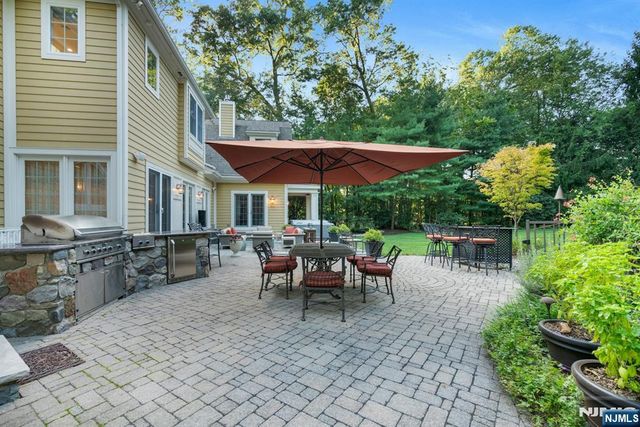 88 Bayberry Drive, Mahwah, NJ 07430