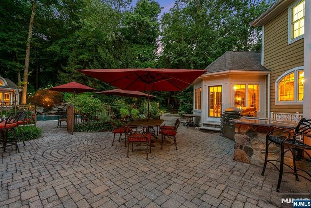 88 Bayberry Drive, Mahwah, NJ 07430