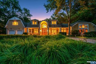 88 Bayberry Drive, Mahwah, NJ 07430