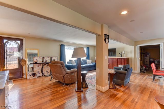 1818 Waldman Avenue, Las Vegas, NV 89102