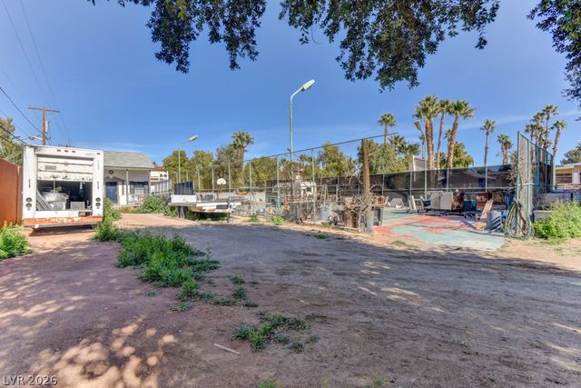 1818 Waldman Avenue, Las Vegas, NV 89102