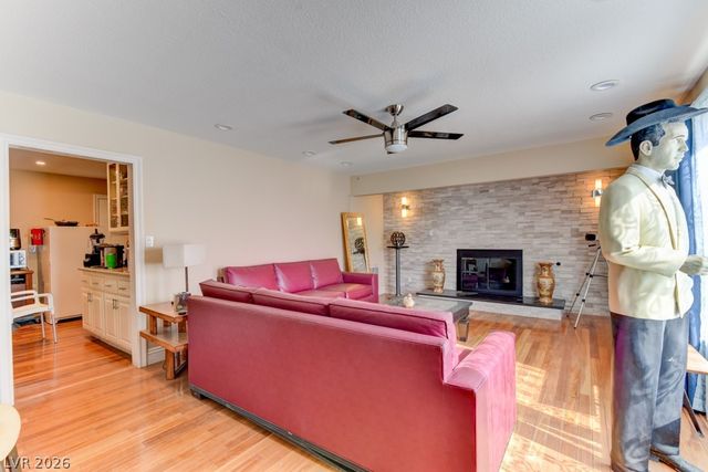 1818 Waldman Avenue, Las Vegas, NV 89102