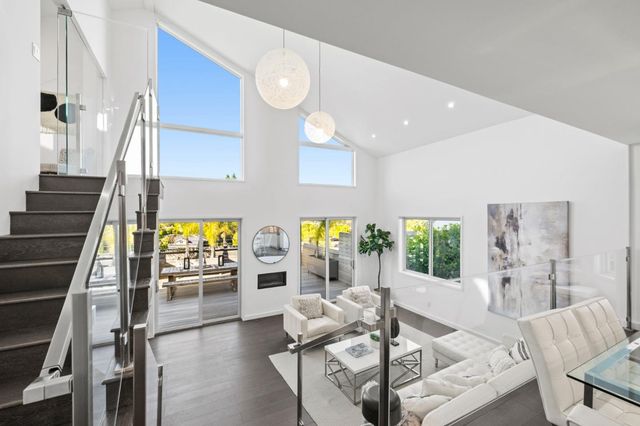 953 Lupin Way, San Carlos, CA 94070