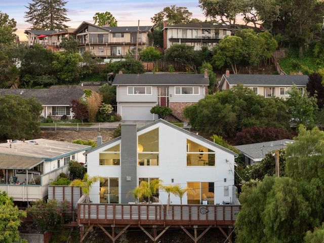 953 Lupin Way, San Carlos, CA 94070