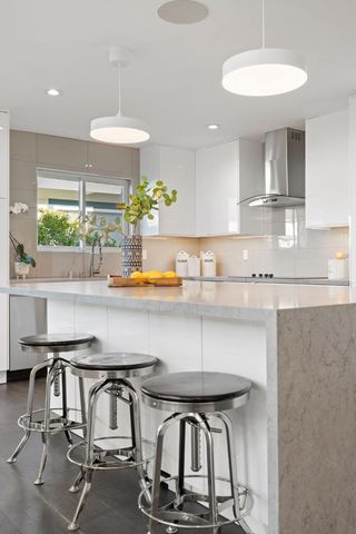 953 Lupin Way, San Carlos, CA 94070