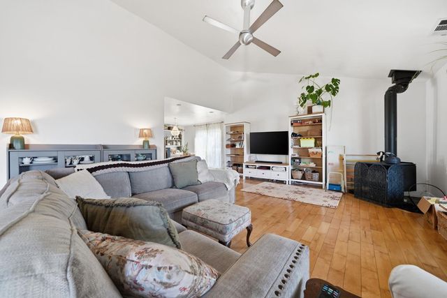 4039 Bartelink Dr, Valley Springs, CA 95252