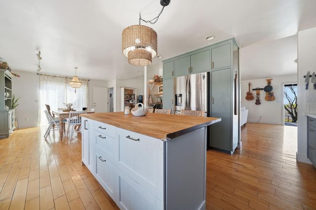 4039 Bartelink Dr, Valley Springs, CA 95252