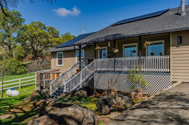 4039 Bartelink Dr, Valley Springs, CA 95252