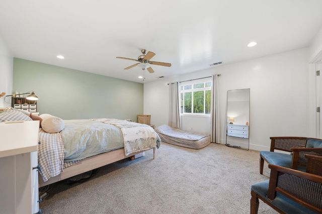 4039 Bartelink Dr, Valley Springs, CA 95252