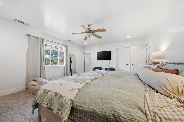 4039 Bartelink Dr, Valley Springs, CA 95252