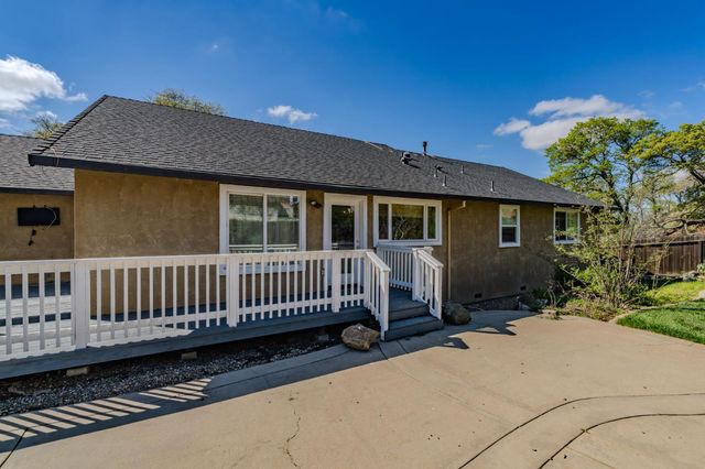 4039 Bartelink Dr, Valley Springs, CA 95252