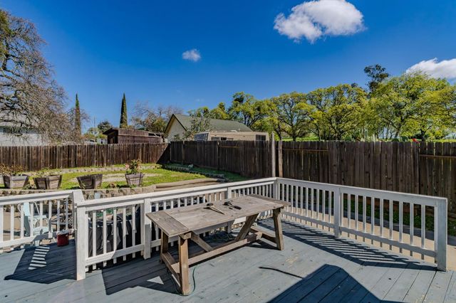 4039 Bartelink Dr, Valley Springs, CA 95252