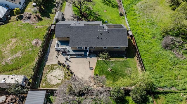 4039 Bartelink Dr, Valley Springs, CA 95252