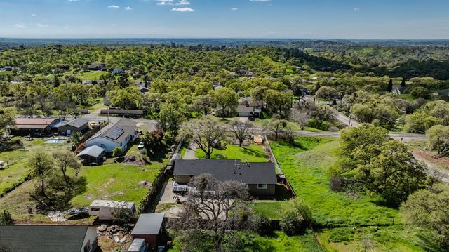 4039 Bartelink Dr, Valley Springs, CA 95252