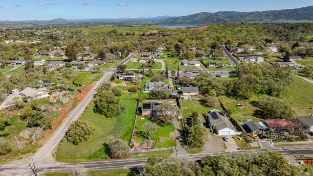 4039 Bartelink Dr, Valley Springs, CA 95252