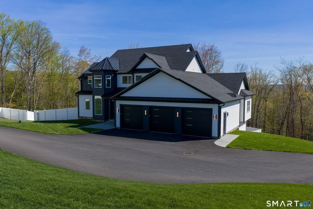 25 Hunting Ridge Road, Brookfield, CT 06804