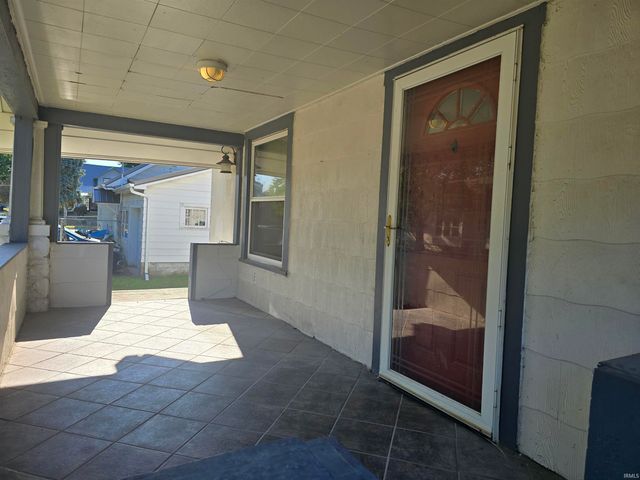 311 W WOODLAND Avenue, Kokomo, IN 46902