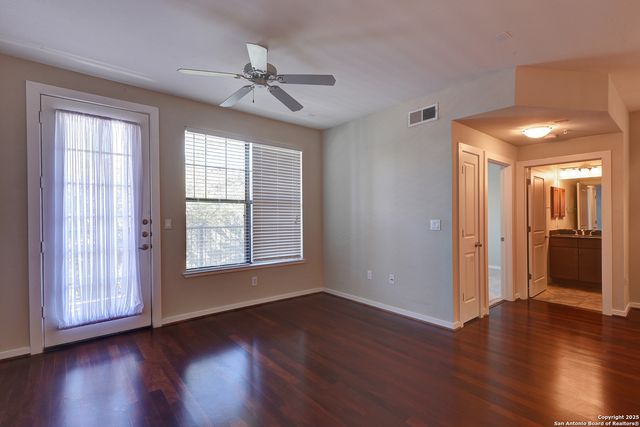 7342 Oak Manor Dr Apt 7104, San Antonio, TX 78229