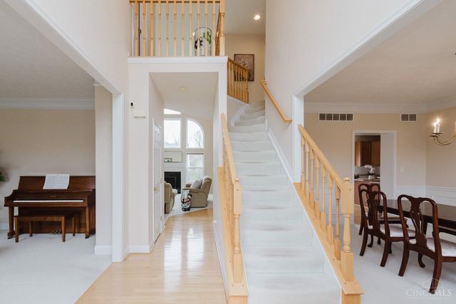 9741 Olde Georgetown Way, Centerville, OH 45458